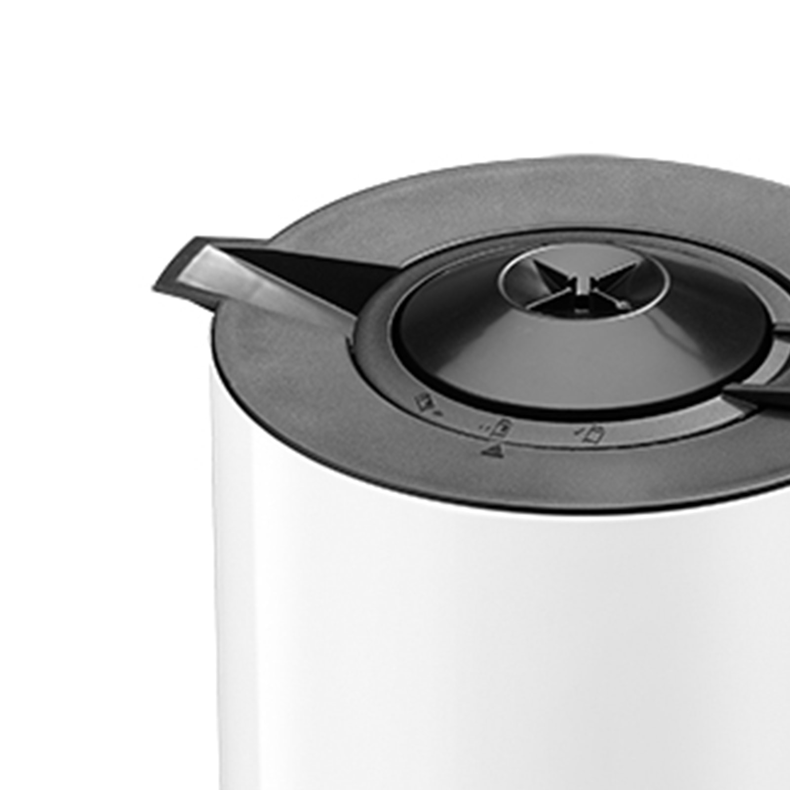 Der Ausguss der Isolierkanne der weißen Kaffeemaschine.