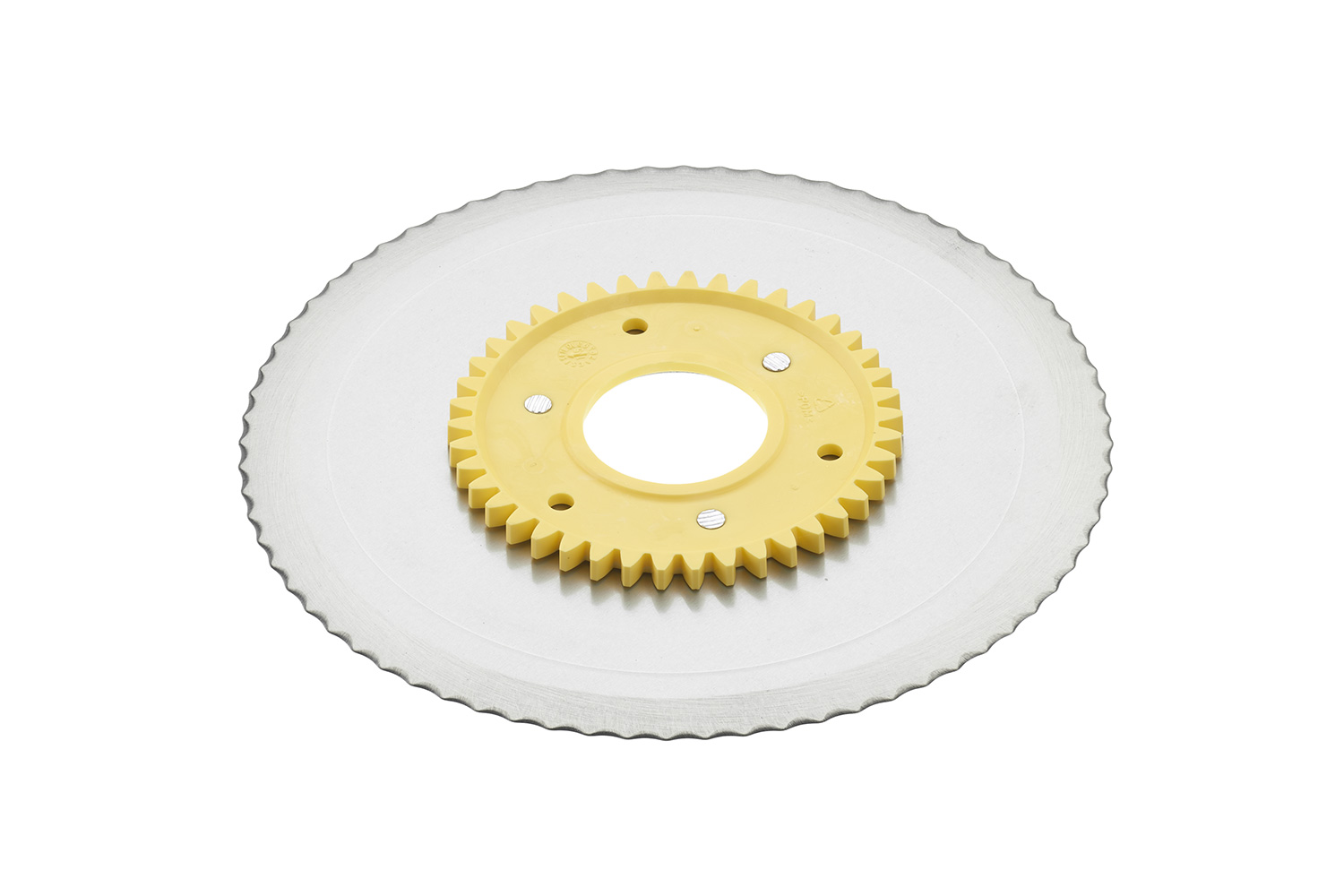 Wellenschliffmesser mit gelbem Zahnrad