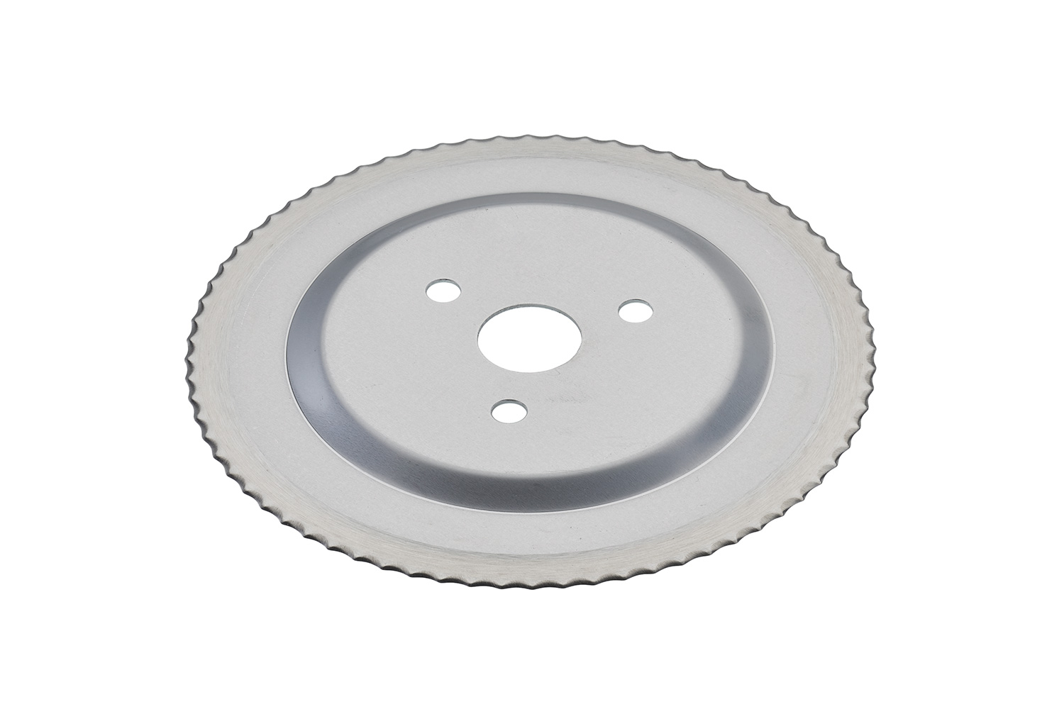 Serrated circular blade without a gear