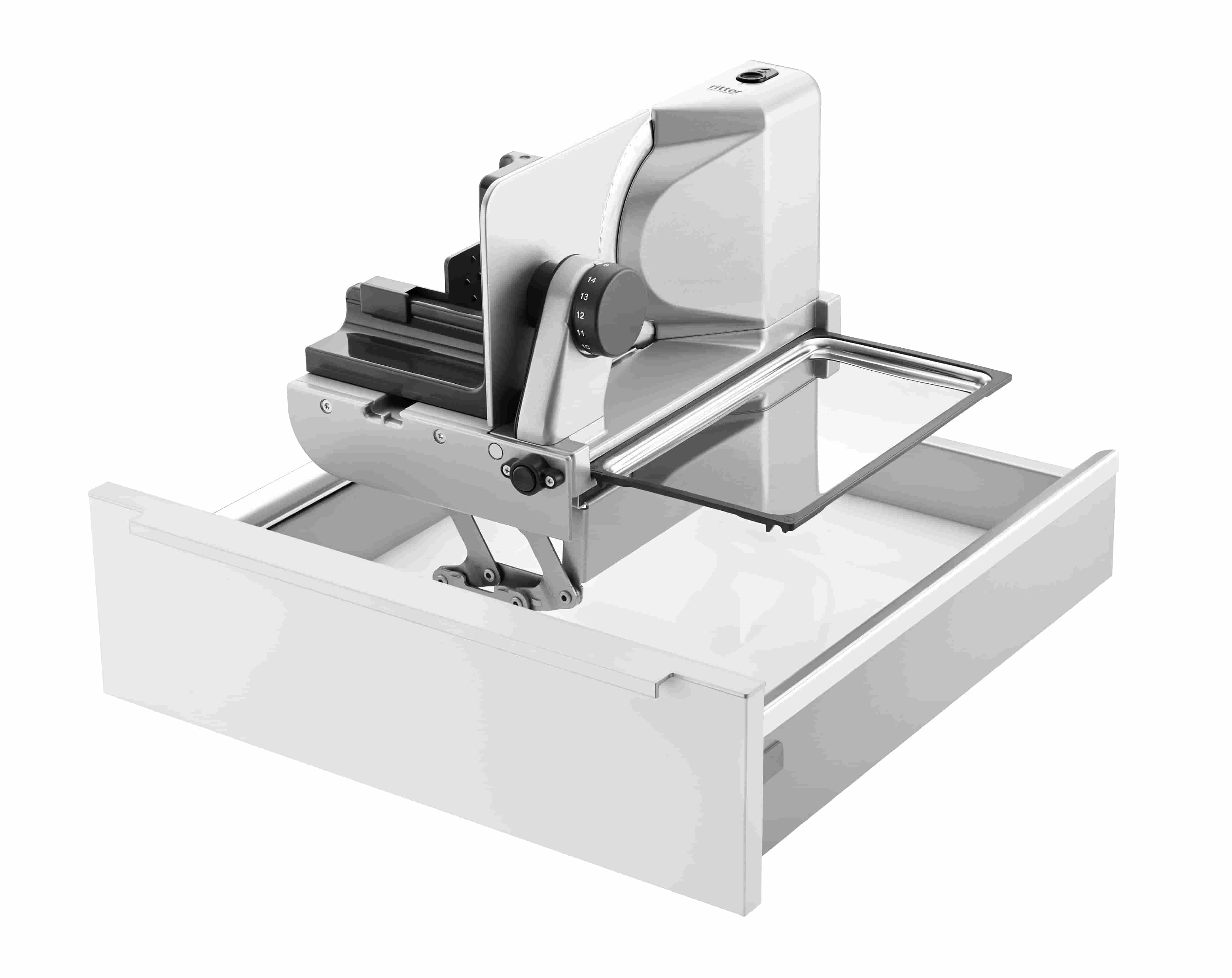 Elektrischer Einbau-Allesschneider in silber, schräge Ansicht
