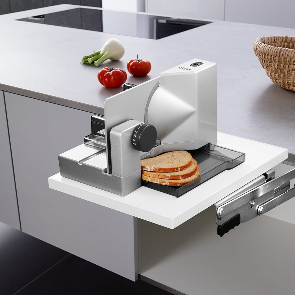 Built-in food slicer E 118